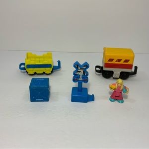 Fisher Price Geotrax Grand Central Station Replacement Train Cars & Sign Toy Lot